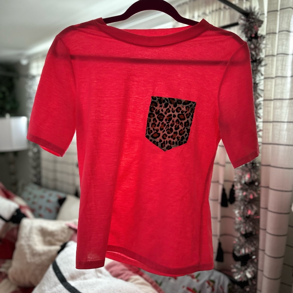 Hot pink tee with cheetah pocket detail